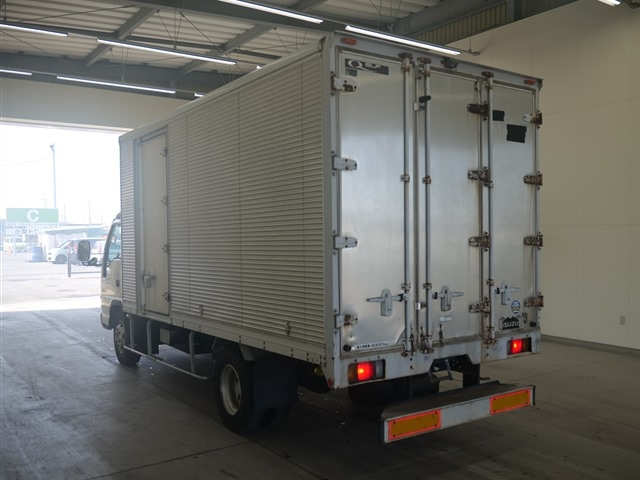 NPR75P-7001384 - ISUZU ELF TRUCK (White - 2003)