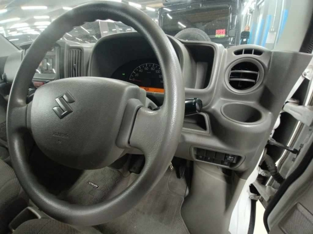 DA17V-172796 - SUZUKI EVERY VAN (White - 2016)